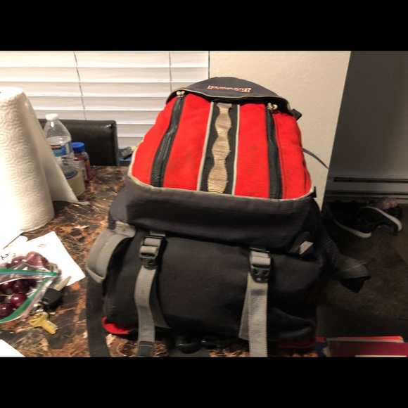 JanSport Polaris 33 Discontinued Red and Black Camping Backpack - Picture 10 of 14